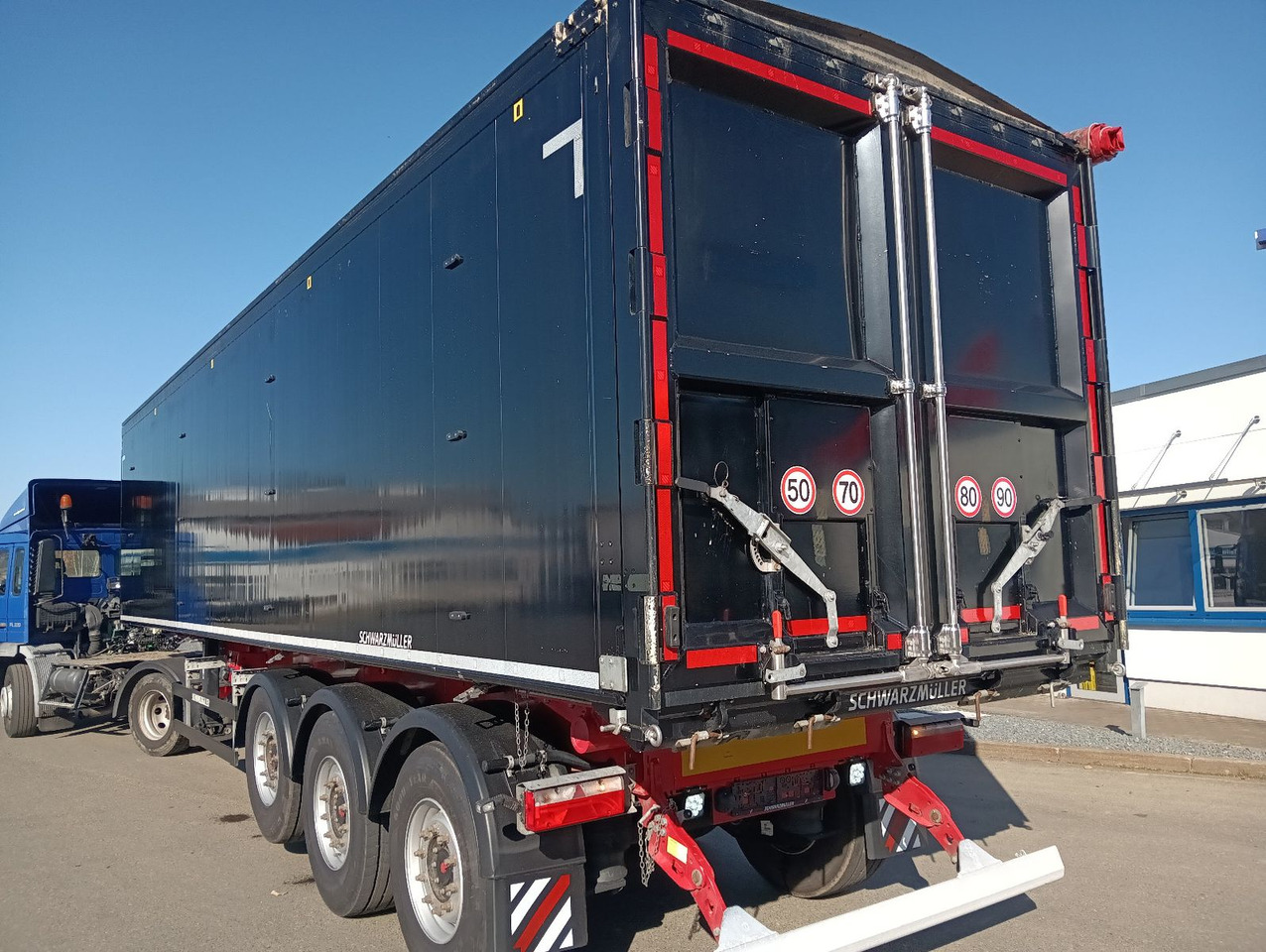 Schwarzmüller K-Serie ALU 54m3 Getreide Nur 69.340km 6250kg - Semi-reboque basculante: foto 2 Schwarzmüller K-Serie ALU 54m3 Getreide Nur 69.340km 6250kg - Semi-reboque basculante: foto 2