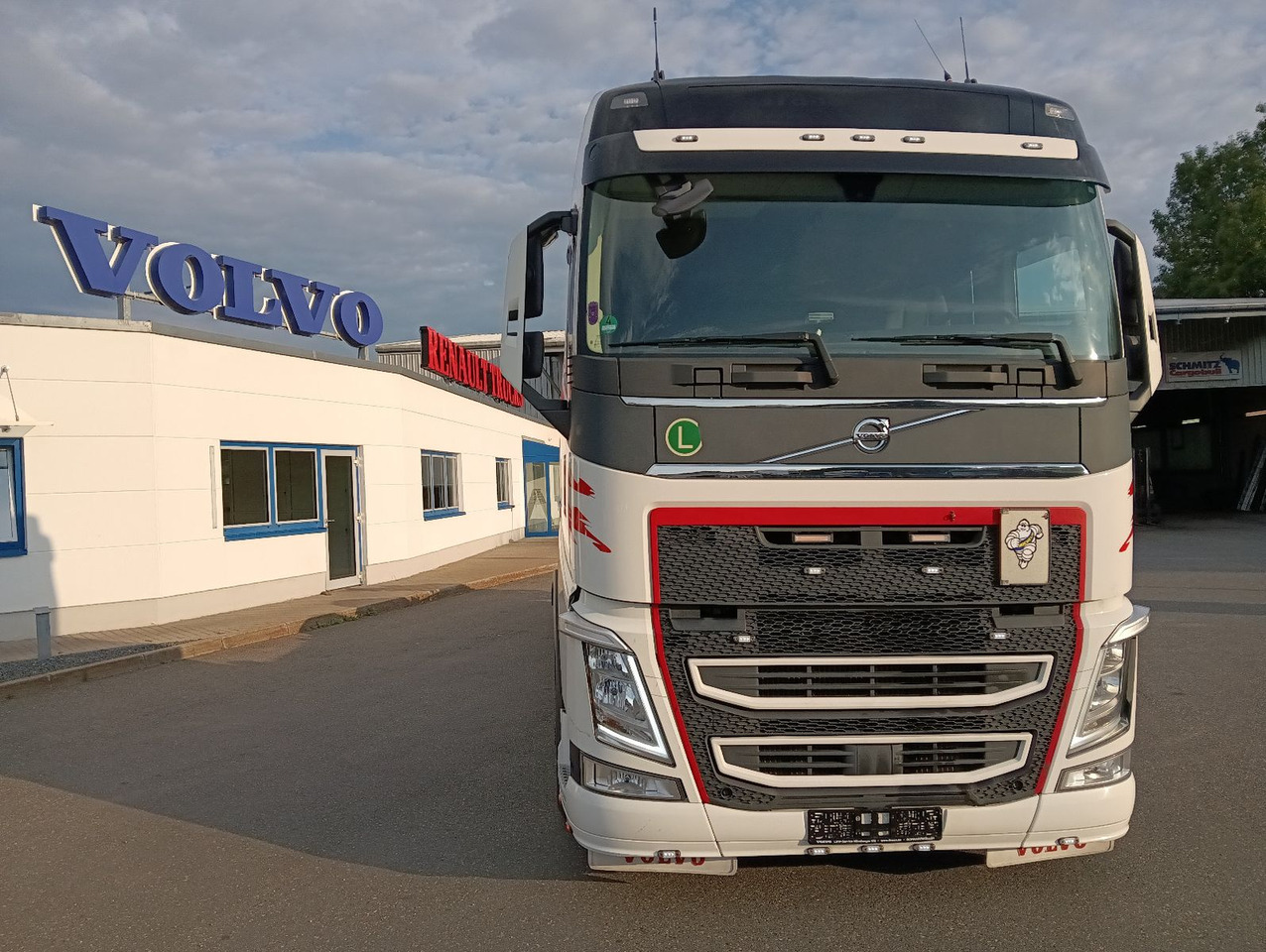 Volvo FH 460 Globe "VIN-LB"MultiBDF I-PARC LENKACHSE - Camião transportador de contêineres/ Caixa móvel: foto 2 Volvo FH 460 Globe "VIN-LB"MultiBDF I-PARC LENKACHSE - Camião transportador de contêineres/ Caixa móvel: foto 2