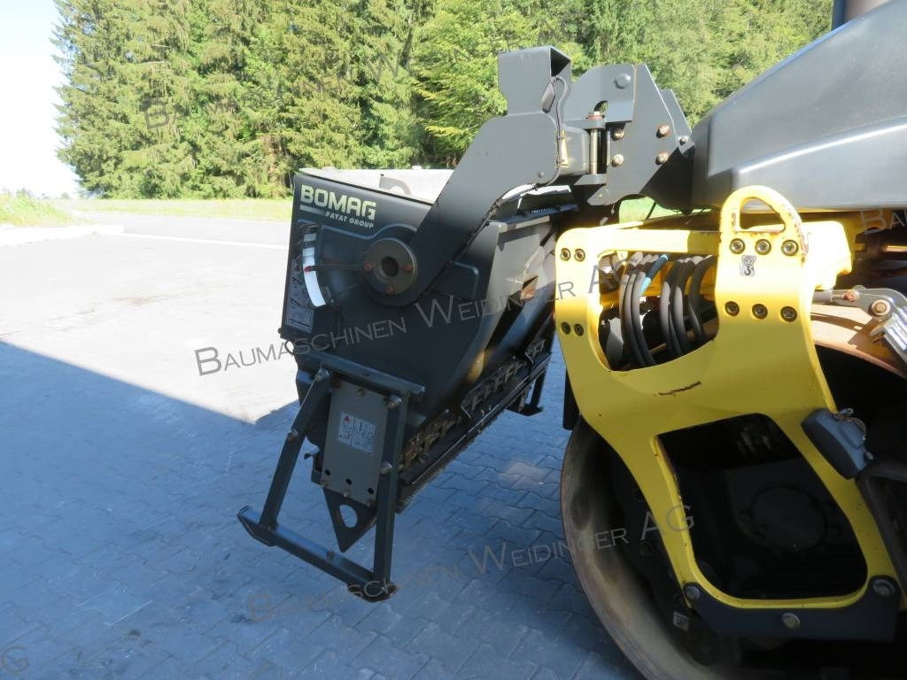 Bomag BS 150 - Espalhador de areia/ Sal: foto 4 Bomag BS 150 - Espalhador de areia/ Sal: foto 4