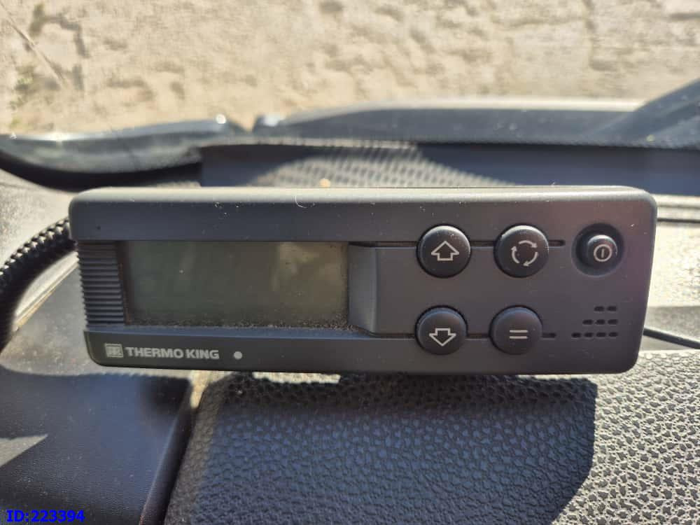 Camião frigorífico IVECO Eurocargo 120-220 Thermoking V800  Euro6: foto 27
