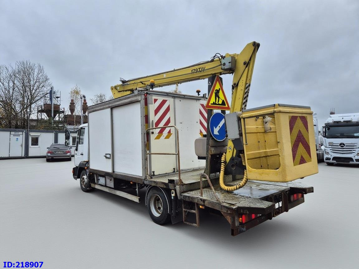 MAN LE 220C + Sky King 179TV - Caminhão com plataforma aérea, Veículo municipal/ Especial: foto 5 MAN LE 220C + Sky King 179TV - Caminhão com plataforma aérea, Veículo municipal/ Especial: foto 5