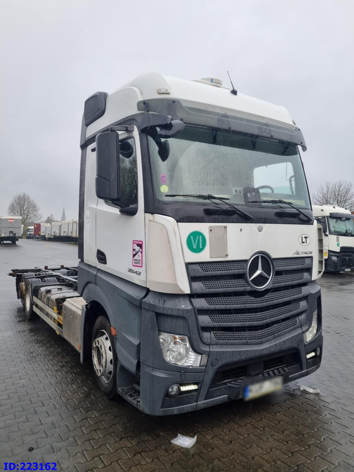 MERCEDES-BENZ Actros 2542 BDF 6x2 Euro6 - Camião chassi: foto 2 MERCEDES-BENZ Actros 2542 BDF 6x2 Euro6 - Camião chassi: foto 2