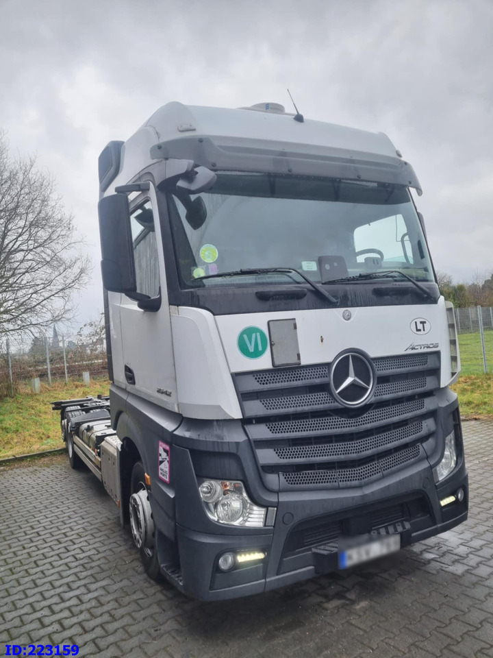 MERCEDES-BENZ Actros 2542 BDF 6x2 Euro6 - Camião chassi: foto 1 MERCEDES-BENZ Actros 2542 BDF 6x2 Euro6 - Camião chassi: foto 1