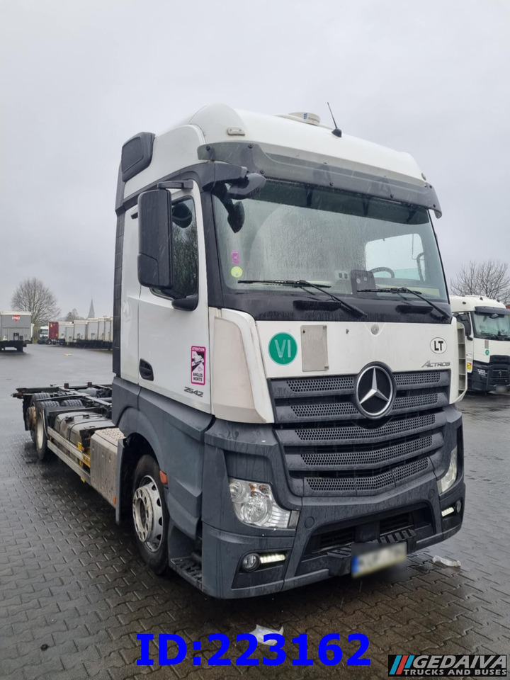 MERCEDES-BENZ Actros 2542 BDF 6x2 Euro6 - Camião chassi: foto 2 MERCEDES-BENZ Actros 2542 BDF 6x2 Euro6 - Camião chassi: foto 2