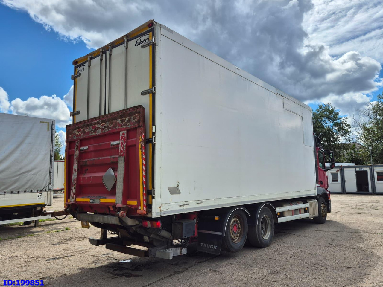 MERCEDES-BENZ Actros 2551 6x2 Euro5 - Camião furgão: foto 5 MERCEDES-BENZ Actros 2551 6x2 Euro5 - Camião furgão: foto 5