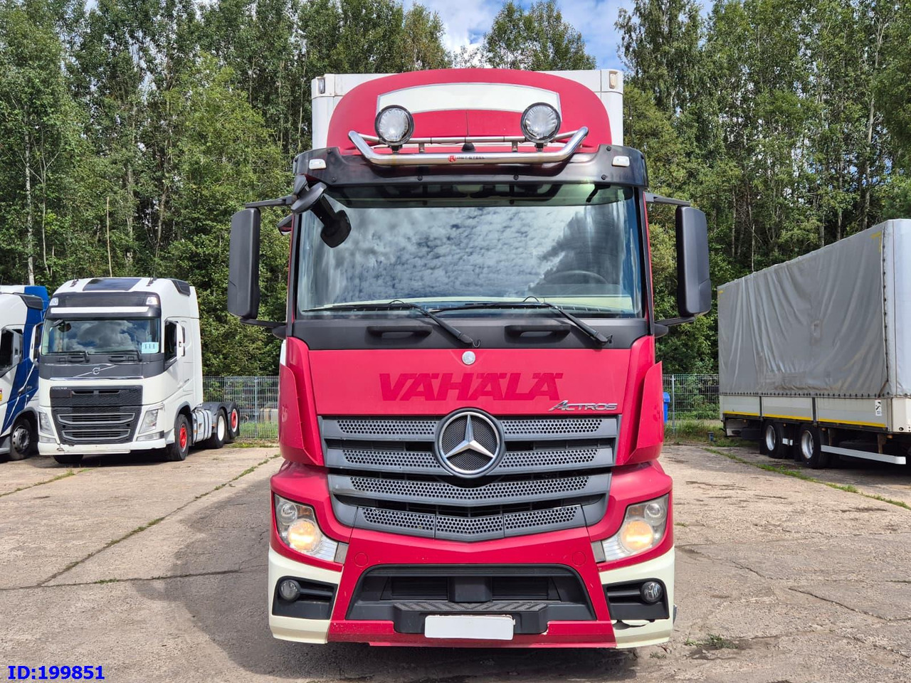 MERCEDES-BENZ Actros 2551 6x2 Euro5 - Camião furgão: foto 2 MERCEDES-BENZ Actros 2551 6x2 Euro5 - Camião furgão: foto 2
