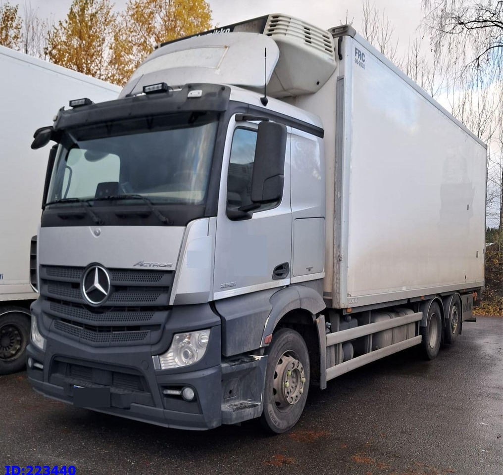 MERCEDES-BENZ Actros 2551 6x2 Euro6 - Camião frigorífico: foto 1 MERCEDES-BENZ Actros 2551 6x2 Euro6 - Camião frigorífico: foto 1