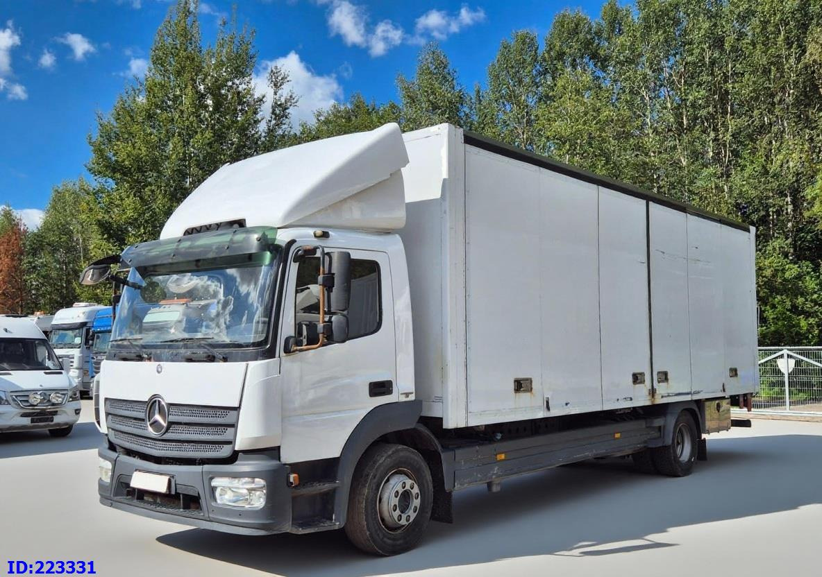 MERCEDES-BENZ Atego 1221 Euro6 (Open side box) - Camião isotérmico: foto 1 MERCEDES-BENZ Atego 1221 Euro6 (Open side box) - Camião isotérmico: foto 1