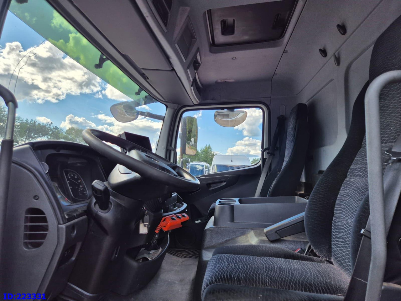 Camião isotérmico MERCEDES-BENZ Atego 1221 Euro6 (Open side box): foto 13