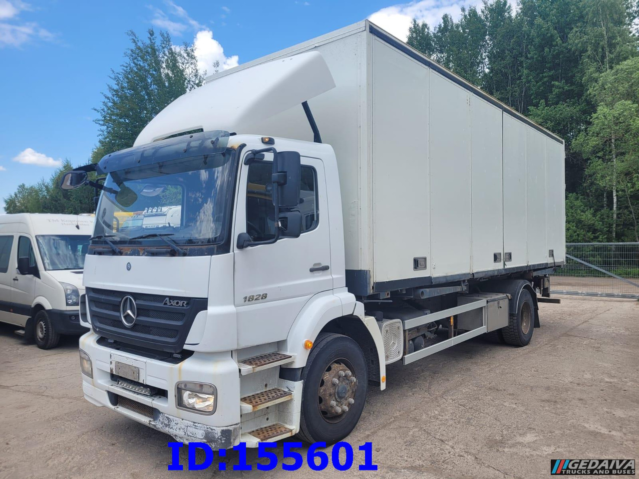 MERCEDES-BENZ Axor 1828 Manual - Camião isotérmico: foto 1 MERCEDES-BENZ Axor 1828 Manual - Camião isotérmico: foto 1