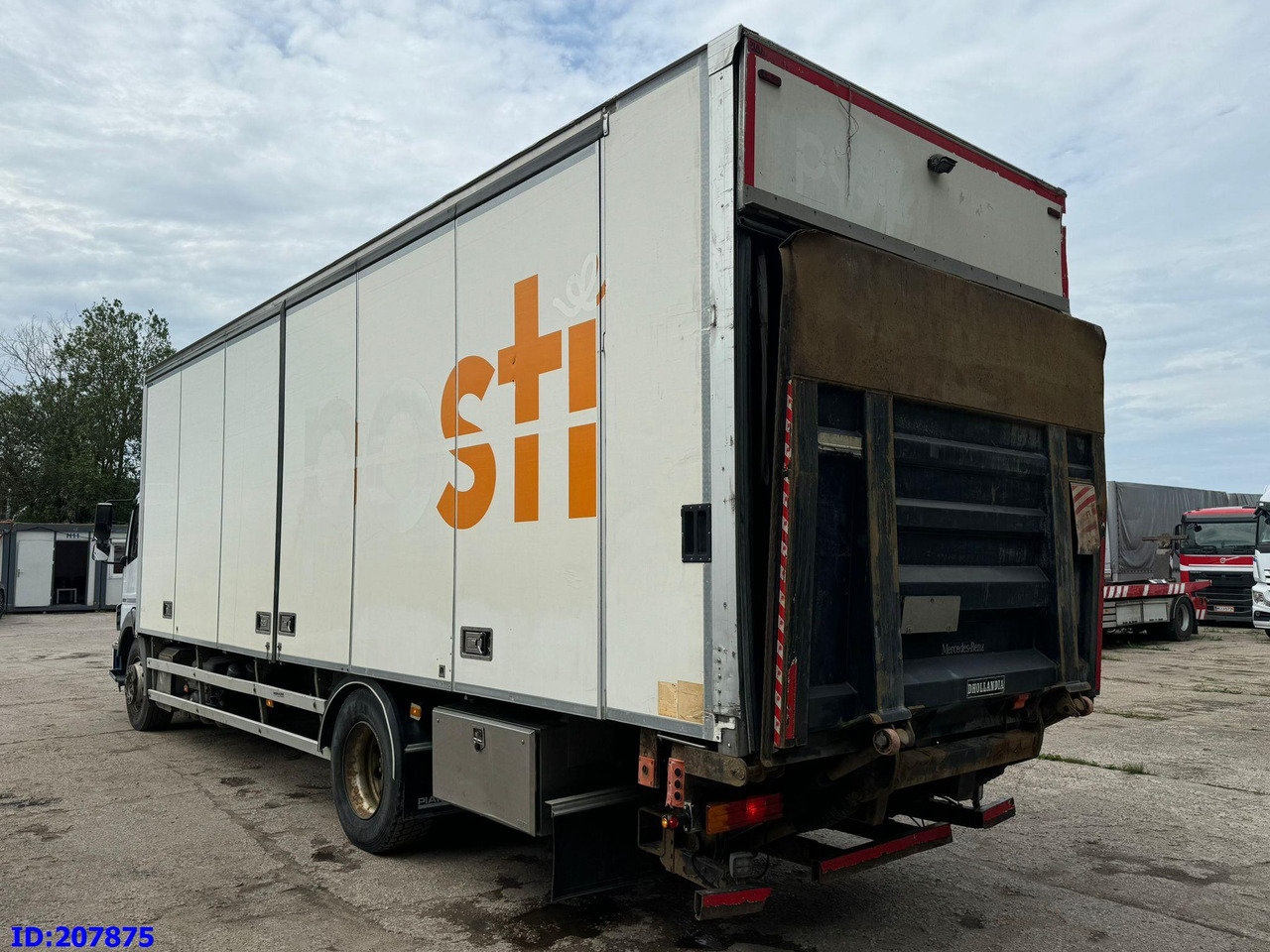 Camião isotérmico MERCEDES-BENZ Axor 1829 - Euro5 - Manual: foto 7 Camião isotérmico MERCEDES-BENZ Axor 1829 - Euro5 - Manual: foto 7