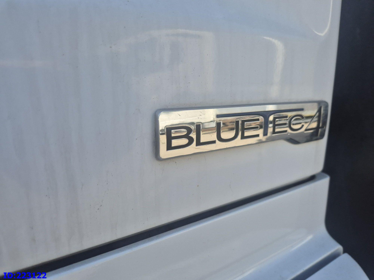 Camião basculante MERCEDES-BENZ Axor 2533 6x2 + Atlas 332.3E Crane: foto 15 Camião basculante MERCEDES-BENZ Axor 2533 6x2 + Atlas 332.3E Crane: foto 15