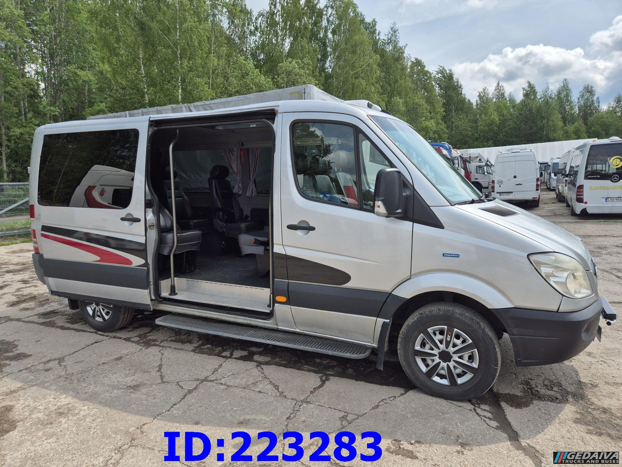 MERCEDES-BENZ Sprinter 313 - Kasten VIP -Euro5 - Autocarro: foto 4 MERCEDES-BENZ Sprinter 313 - Kasten VIP -Euro5 - Autocarro: foto 4