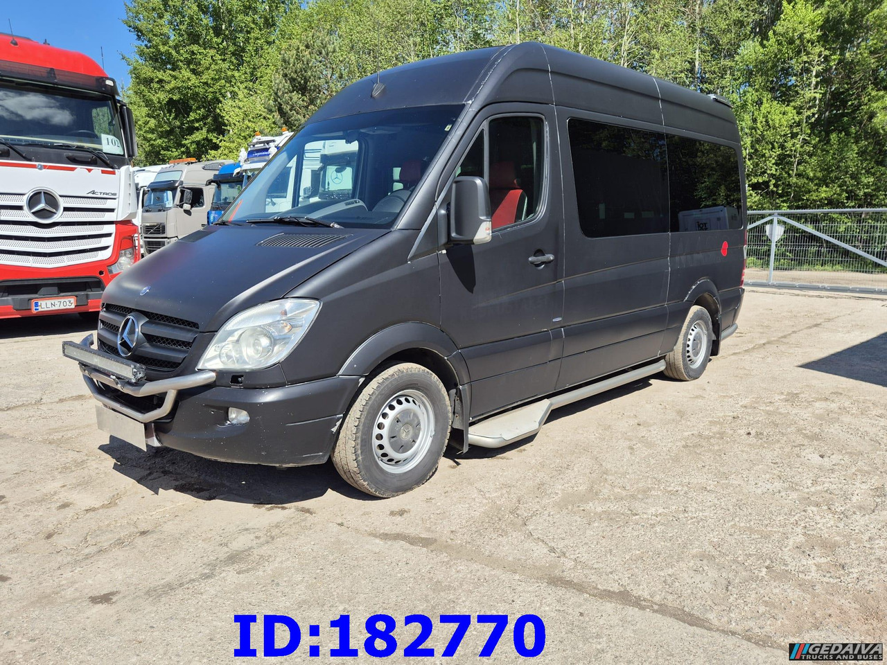 MERCEDES-BENZ Sprinter 319 VIP Euro5 - Autocarro: foto 4 MERCEDES-BENZ Sprinter 319 VIP Euro5 - Autocarro: foto 4