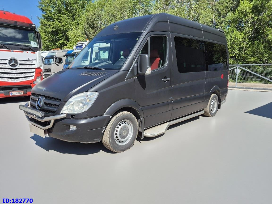 MERCEDES-BENZ Sprinter 319 VIP Euro5 - Minibus, Furgão de passageiros: foto 4 MERCEDES-BENZ Sprinter 319 VIP Euro5 - Minibus, Furgão de passageiros: foto 4