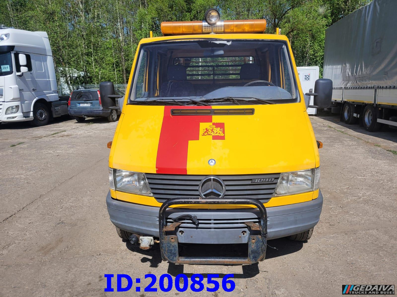 MERCEDES-BENZ Sprinter 408D - 5 Seater - Camião de caixa aberta/ Plataforma: foto 2 MERCEDES-BENZ Sprinter 408D - 5 Seater - Camião de caixa aberta/ Plataforma: foto 2