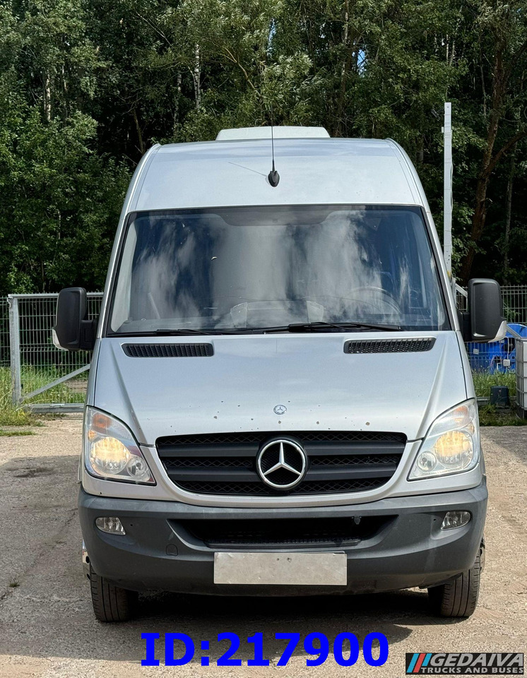 MERCEDES-BENZ Sprinter 516 - VIP - 17 places - Autocarro: foto 2 MERCEDES-BENZ Sprinter 516 - VIP - 17 places - Autocarro: foto 2