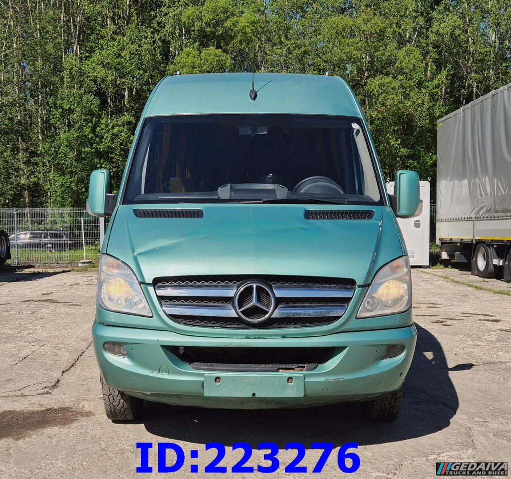 MERCEDES-BENZ Sprinter 516 - VIP - 23 Places - Autocarro: foto 2 MERCEDES-BENZ Sprinter 516 - VIP - 23 Places - Autocarro: foto 2
