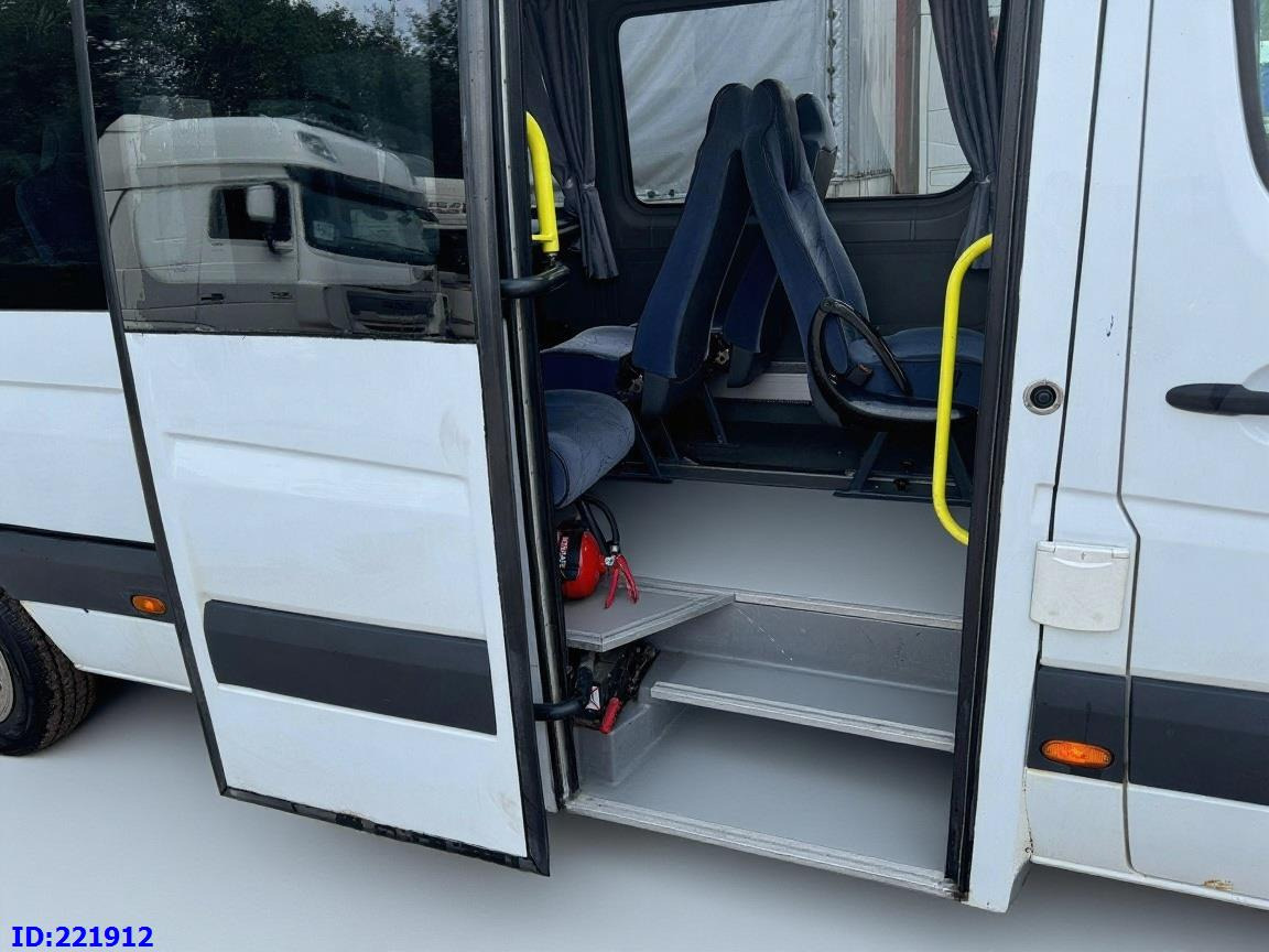 MERCEDES-BENZ Sprinter 518 VIP 17-Place - Minibus, Furgão de passageiros: foto 5 MERCEDES-BENZ Sprinter 518 VIP 17-Place - Minibus, Furgão de passageiros: foto 5
