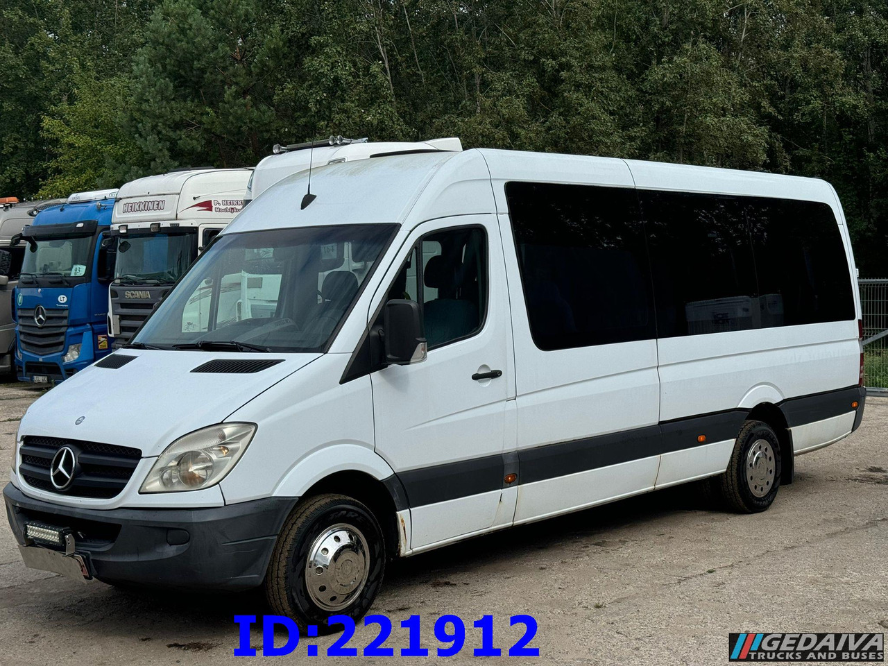 MERCEDES-BENZ Sprinter 518 VIP 17-Place - Autocarro: foto 1 MERCEDES-BENZ Sprinter 518 VIP 17-Place - Autocarro: foto 1