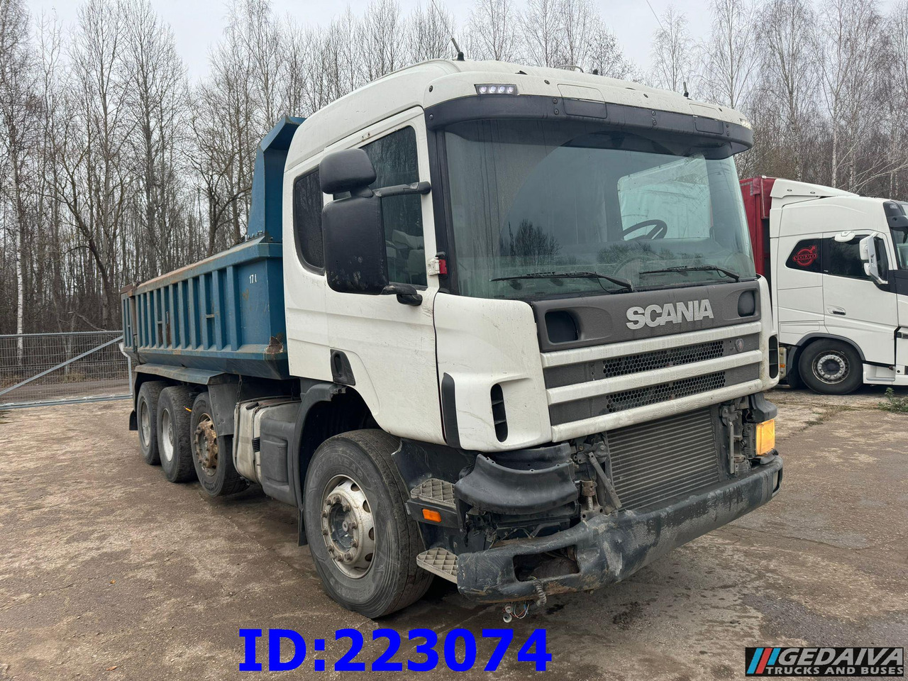 SCANIA 124 8x2 - Manual - Full steel - Camião basculante: foto 4 SCANIA 124 8x2 - Manual - Full steel - Camião basculante: foto 4