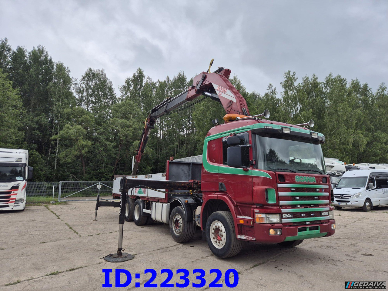 SCANIA P124 8X4 + Crane Effer 48N/4S with radio control - Camião de caixa aberta/ Plataforma: foto 4 SCANIA P124 8X4 + Crane Effer 48N/4S with radio control - Camião de caixa aberta/ Plataforma: foto 4