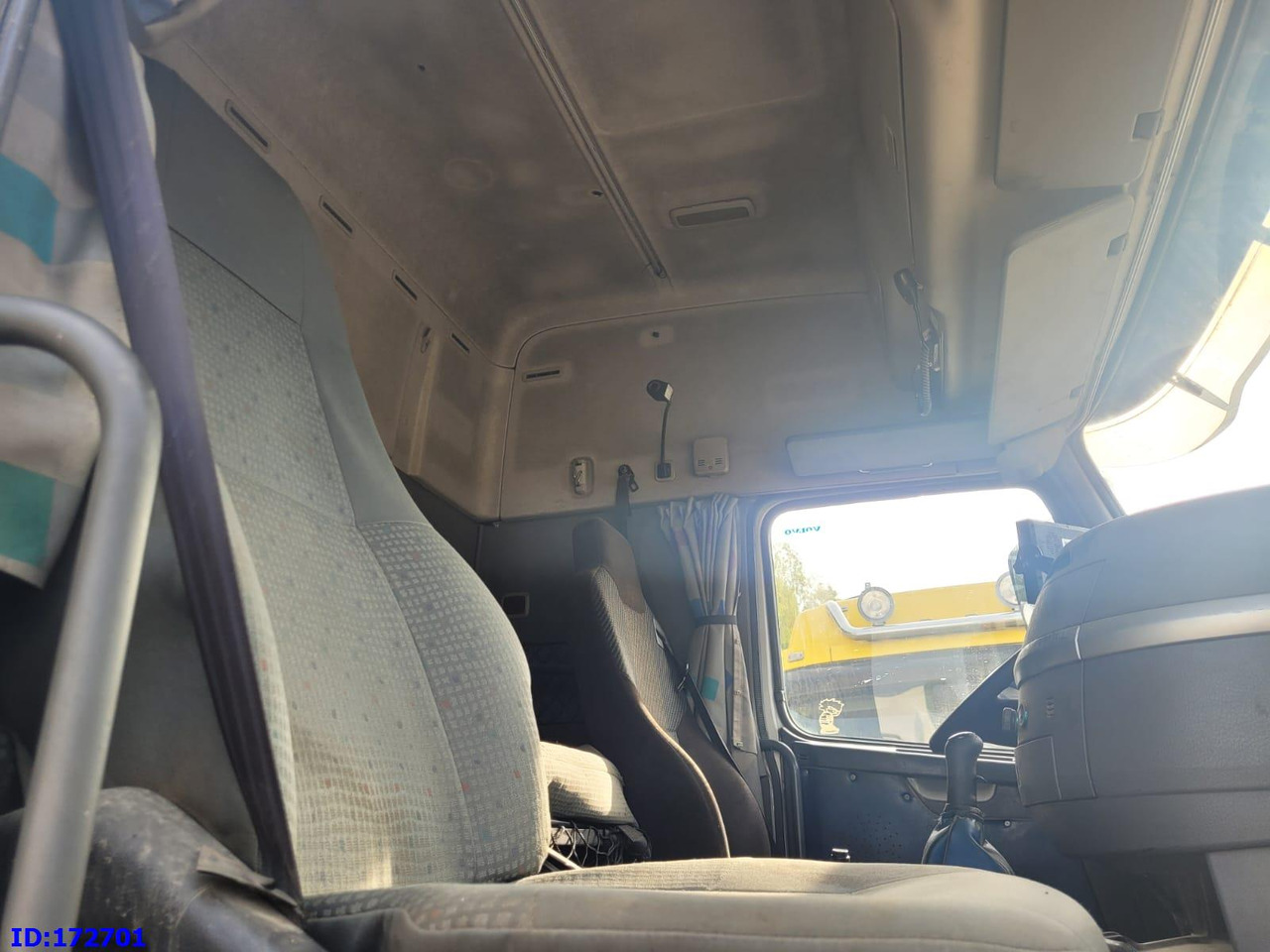 Tractor VOLVO FH12 460HP 6x4 Manual BigAxles: foto 17 Tractor VOLVO FH12 460HP 6x4 Manual BigAxles: foto 17