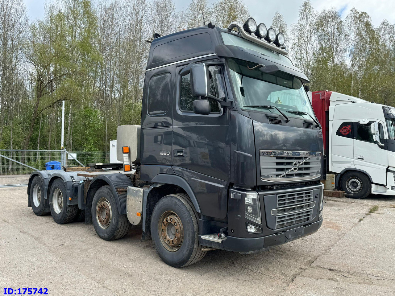 VOLVO FH16 660HP 8x4 - Tractor: foto 4 VOLVO FH16 660HP 8x4 - Tractor: foto 4