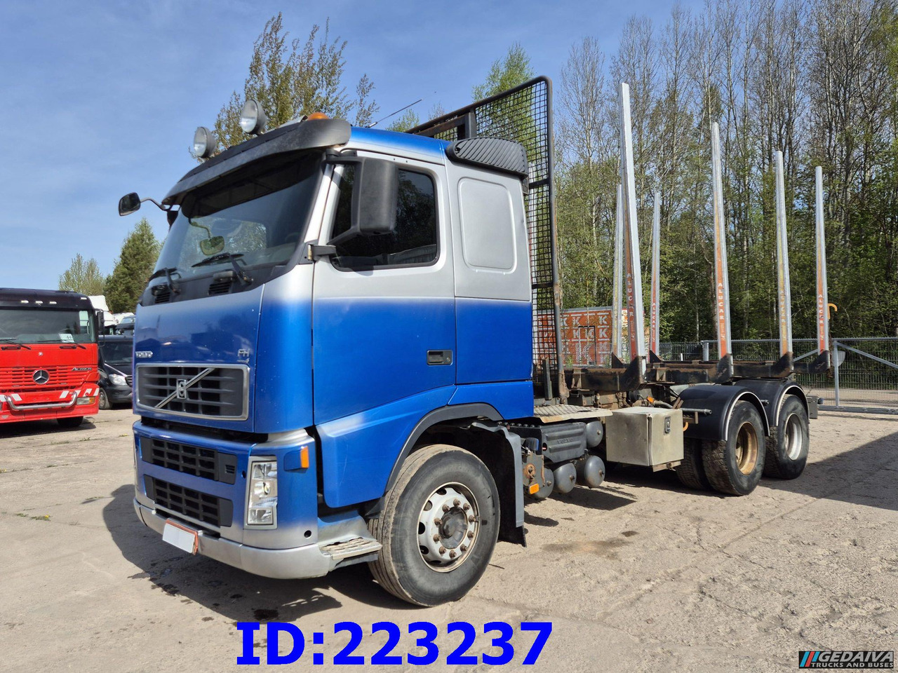 VOLVO FH13 480HP 6x4 - Camião de transporte de madeira: foto 1 VOLVO FH13 480HP 6x4 - Camião de transporte de madeira: foto 1