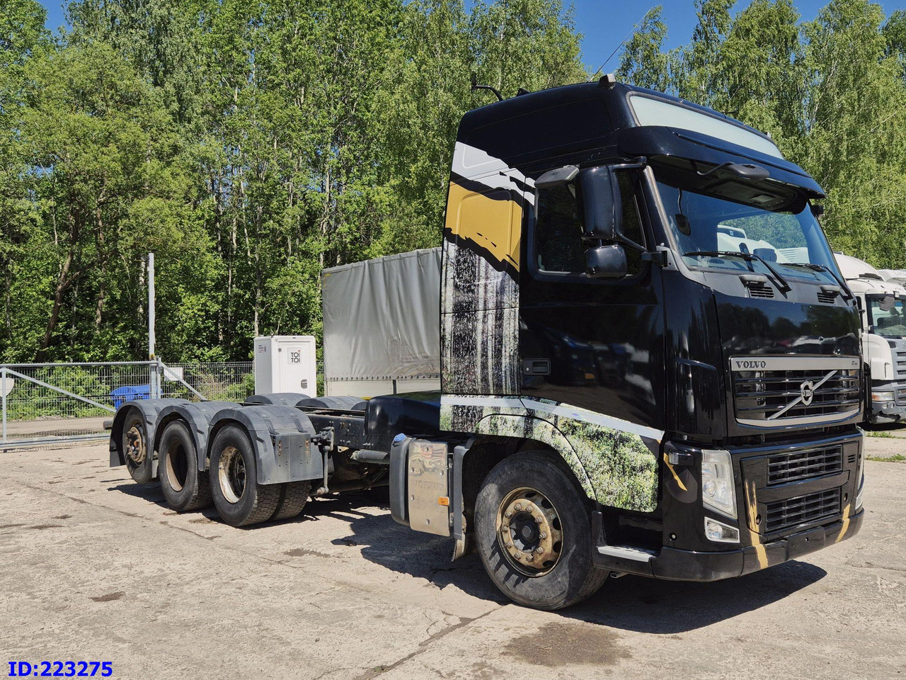VOLVO FH13 540HP 8X4 (Steering axle) RETARDER - Camião chassi: foto 4 VOLVO FH13 540HP 8X4 (Steering axle) RETARDER - Camião chassi: foto 4