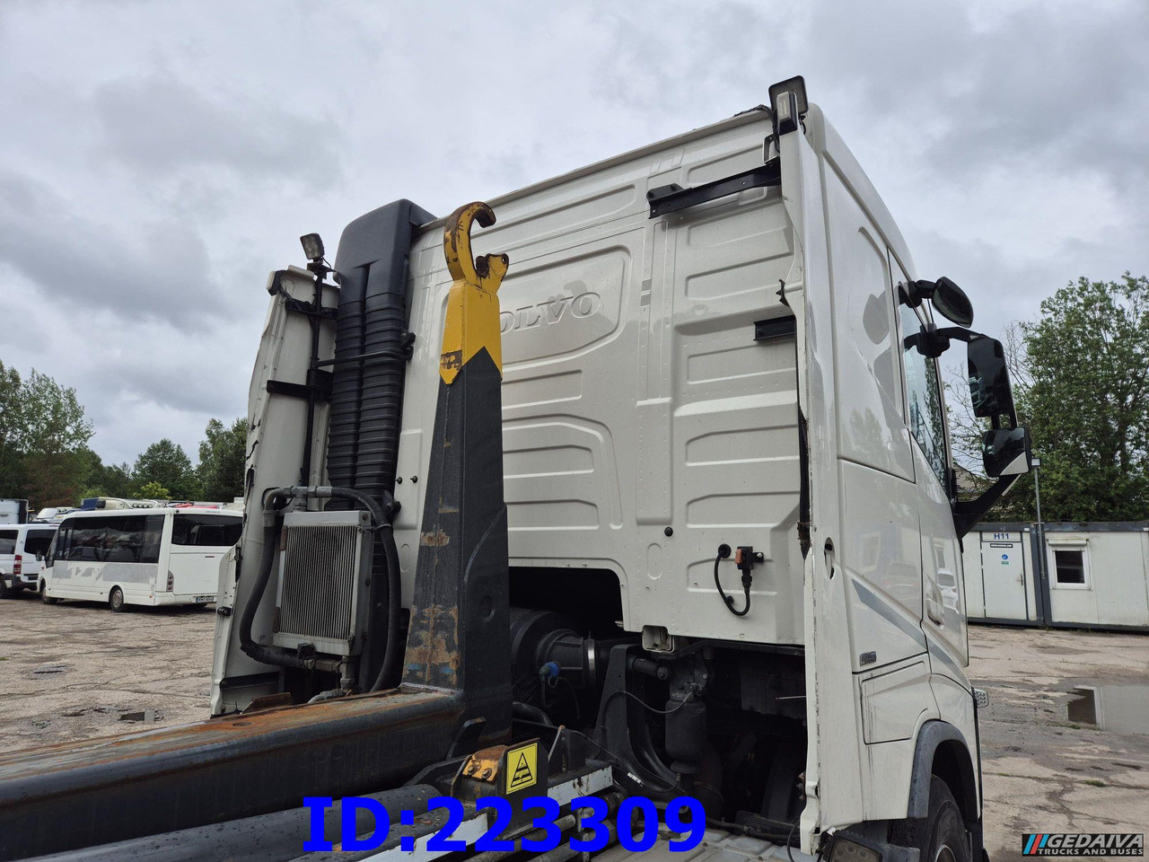 VOLVO FH13 540HP 8x2 Hook lift (2axles steering - 2 axles lifting) - Camião polibenne: foto 5 VOLVO FH13 540HP 8x2 Hook lift (2axles steering - 2 axles lifting) - Camião polibenne: foto 5