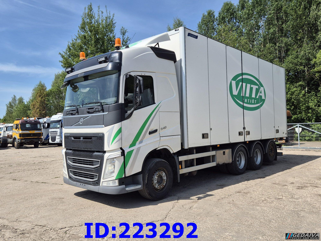 VOLVO FH13 540HP 8x4 Steering axle - Camião isotérmico: foto 1 VOLVO FH13 540HP 8x4 Steering axle - Camião isotérmico: foto 1