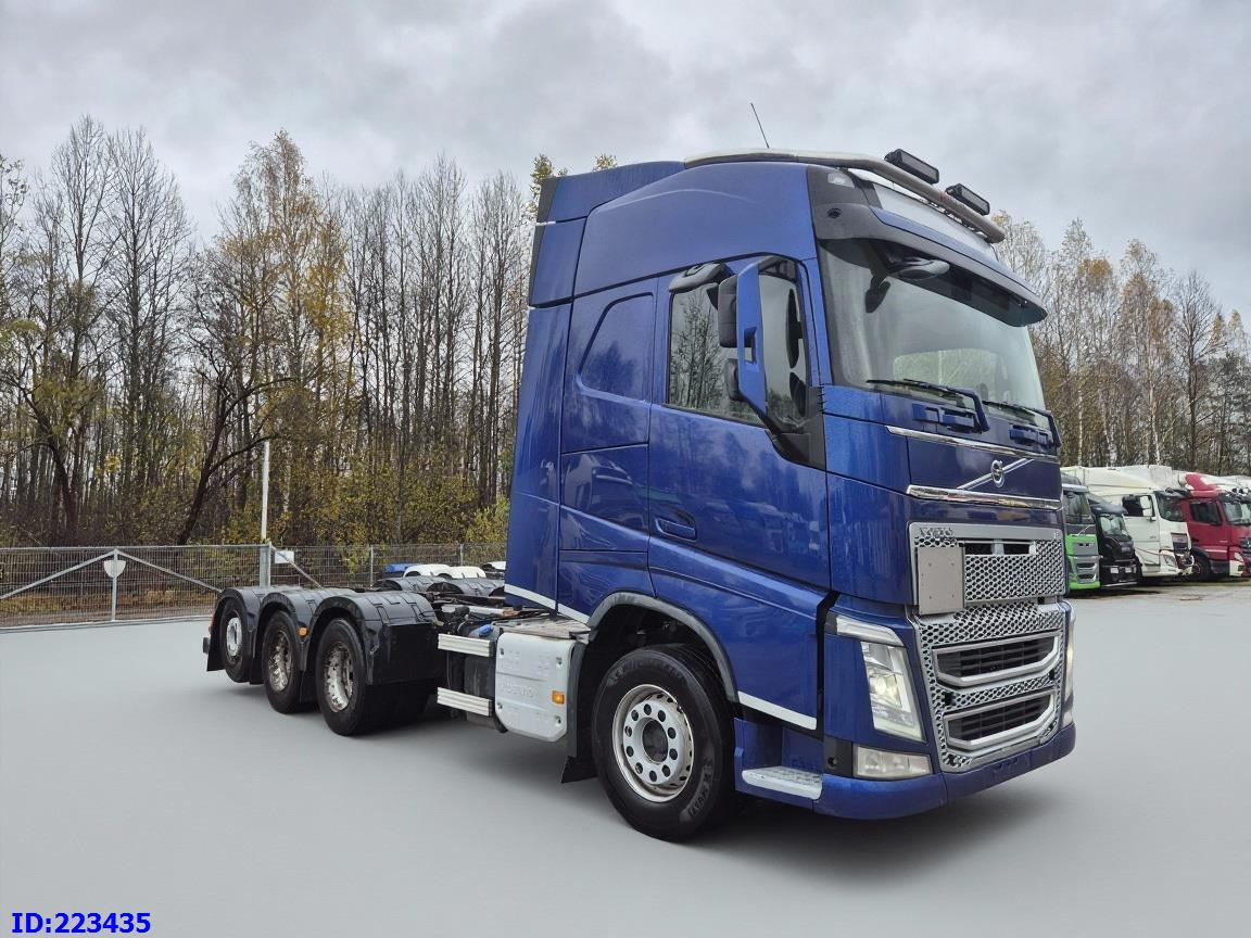 VOLVO FH13 540HP 8x4 (steering axle) - Camião chassi: foto 4 VOLVO FH13 540HP 8x4 (steering axle) - Camião chassi: foto 4