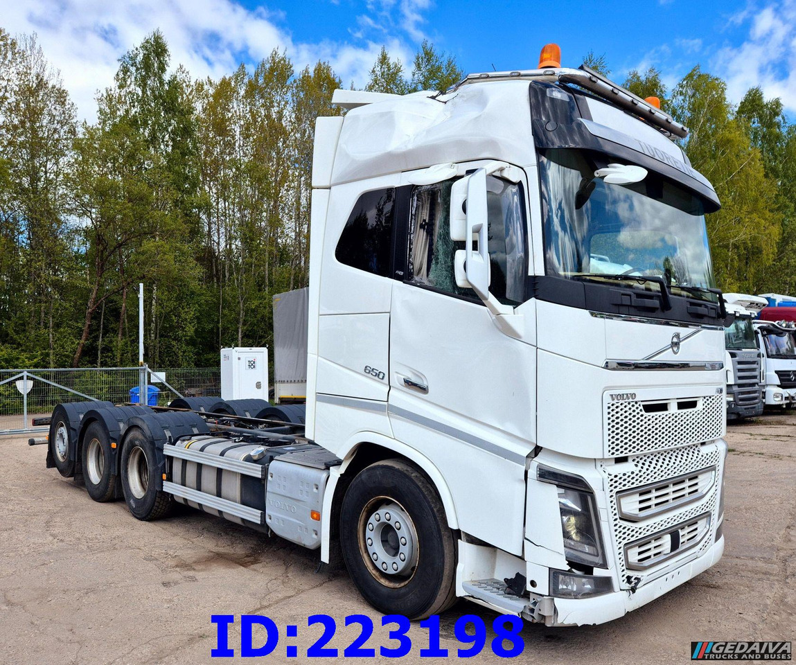 VOLVO FH16 650HP 8X4 (Steering axle) - Camião chassi: foto 4 VOLVO FH16 650HP 8X4 (Steering axle) - Camião chassi: foto 4