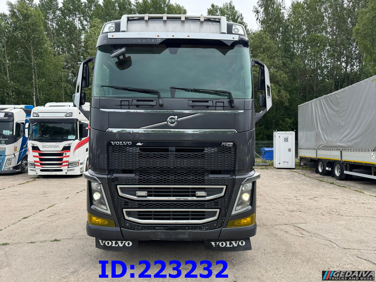 VOLVO FH16 700HP 8X4 Big Axles - Camião de transporte de madeira: foto 2 VOLVO FH16 700HP 8X4 Big Axles - Camião de transporte de madeira: foto 2