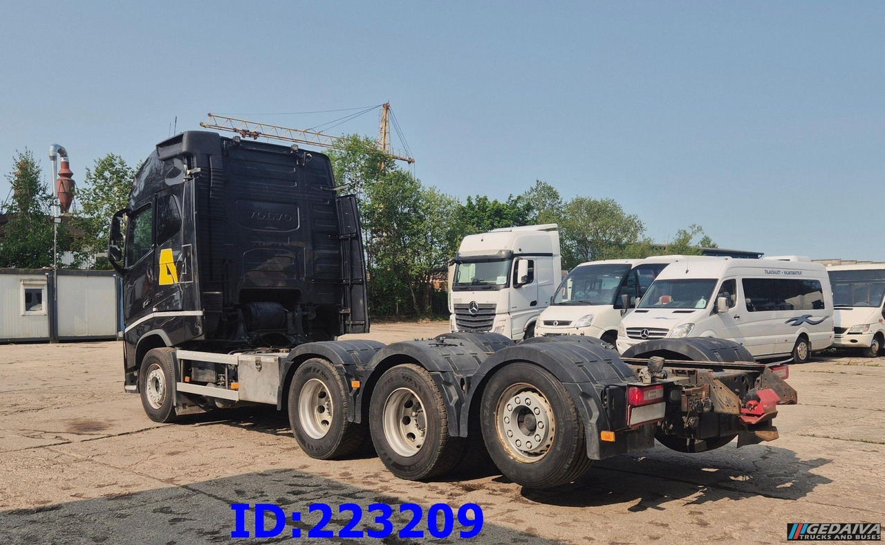 VOLVO FH16 750HP 8x4 Steering axle - Camião chassi: foto 5 VOLVO FH16 750HP 8x4 Steering axle - Camião chassi: foto 5