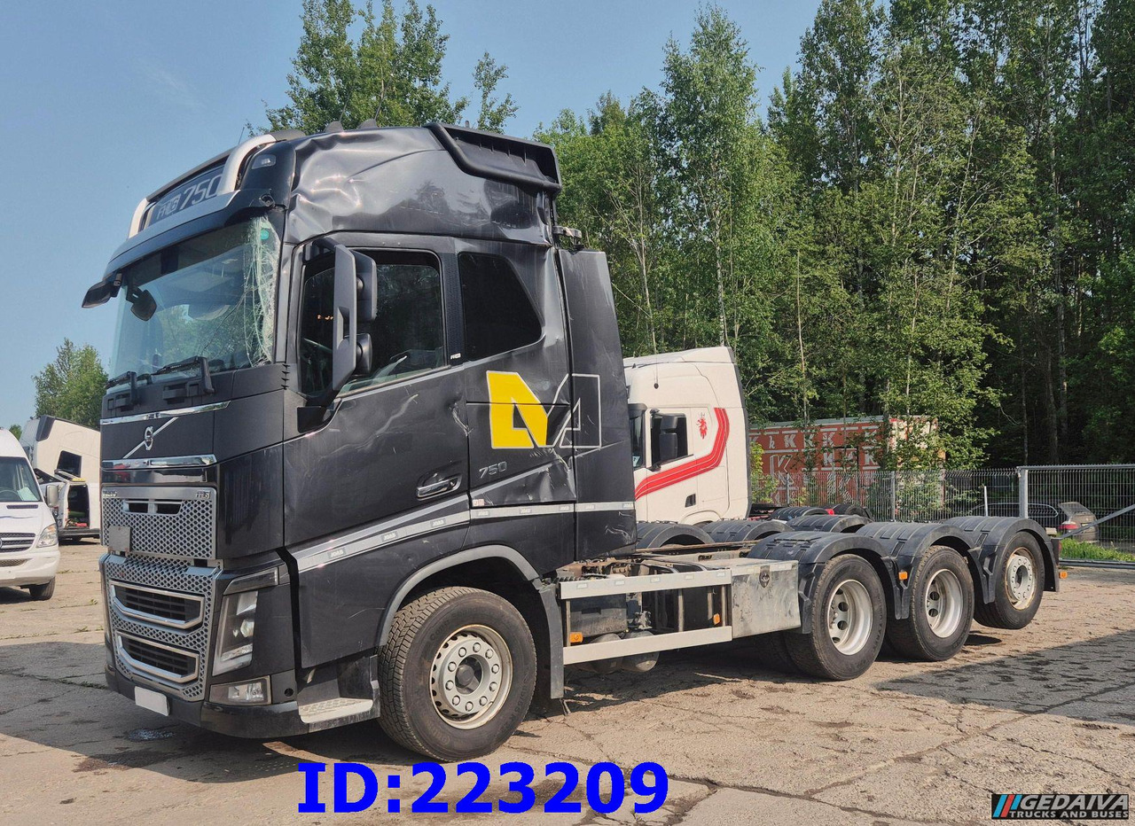 VOLVO FH16 750HP 8x4 Steering axle - Camião chassi: foto 4 VOLVO FH16 750HP 8x4 Steering axle - Camião chassi: foto 4