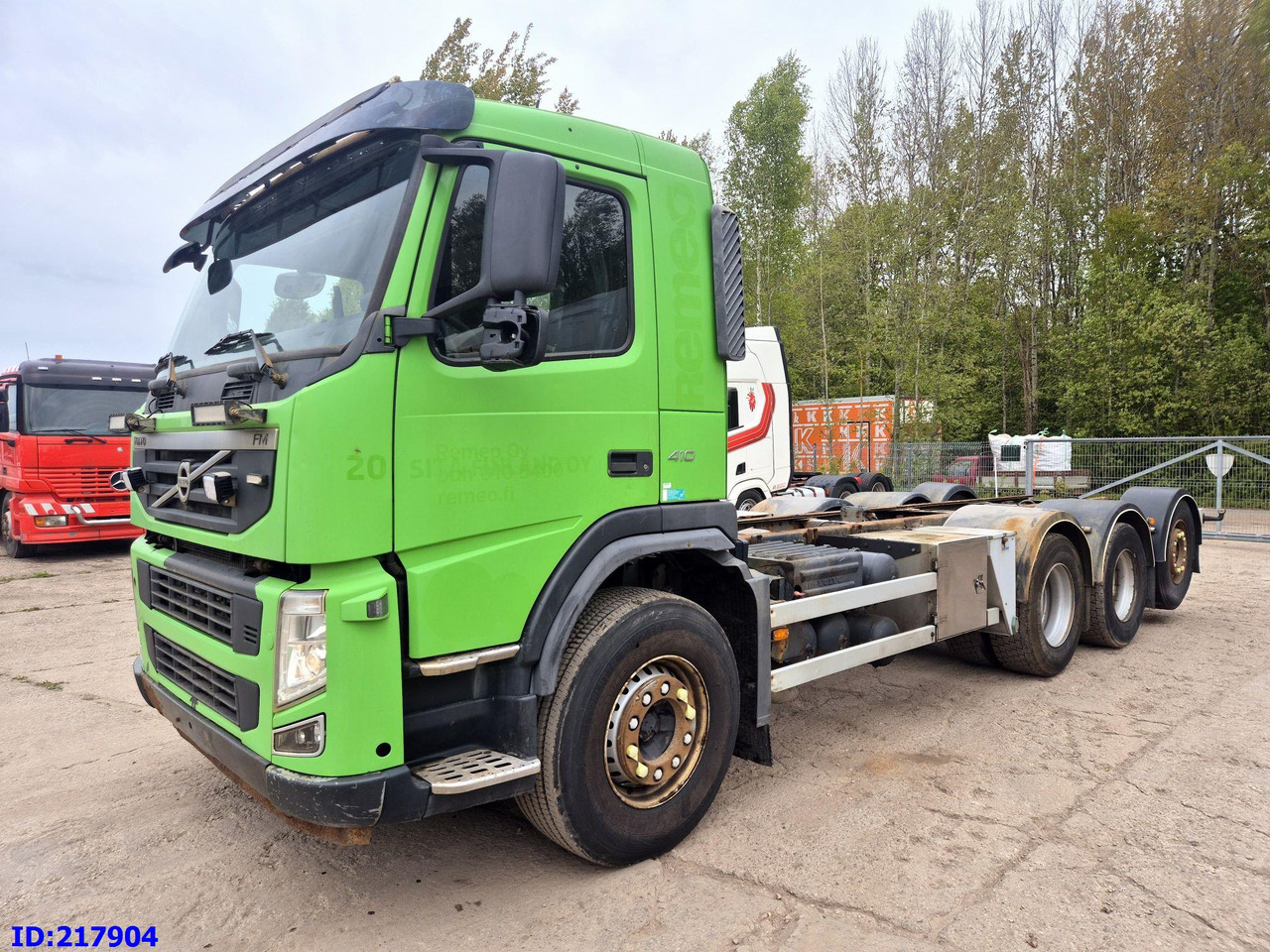 VOLVO FM 410HP 8x4 (Steering axle) - Camião chassi: foto 1 VOLVO FM 410HP 8x4 (Steering axle) - Camião chassi: foto 1