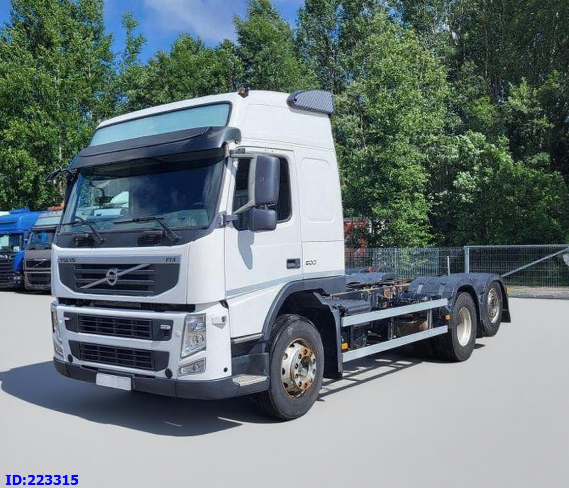 VOLVO FM 500HP 6x2 Euro5 - Camião chassi: foto 1 VOLVO FM 500HP 6x2 Euro5 - Camião chassi: foto 1