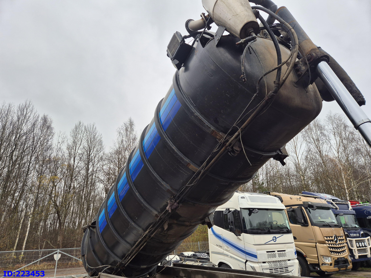 VOLVO FM11 450HP 6x2 TANK 16000 l / VACUUM JUROP PR 150 / ASENIZACYJNY / Euro5 / Steering Axle - Camião cisterna: foto 5 VOLVO FM11 450HP 6x2 TANK 16000 l / VACUUM JUROP PR 150 / ASENIZACYJNY / Euro5 / Steering Axle - Camião cisterna: foto 5