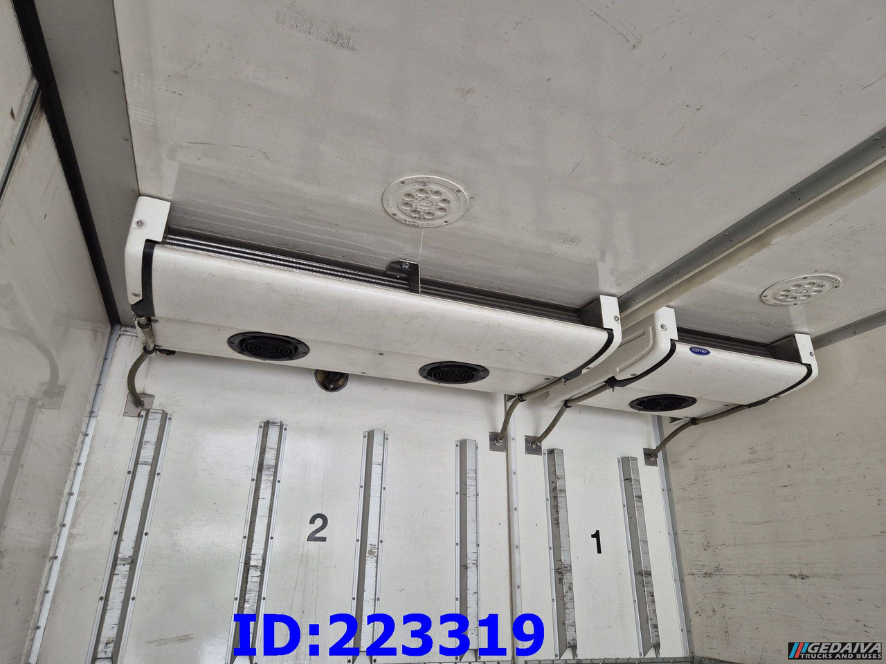 Camião frigorífico VOLVO FM13 380HP 6x2 Euro5 - Open side box: foto 9