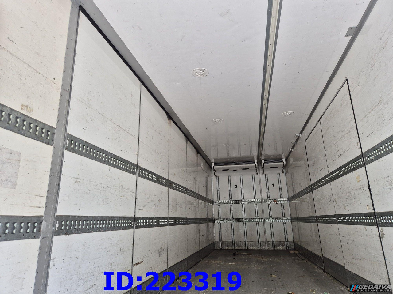 Camião frigorífico VOLVO FM13 380HP 6x2 Euro5 - Open side box: foto 8