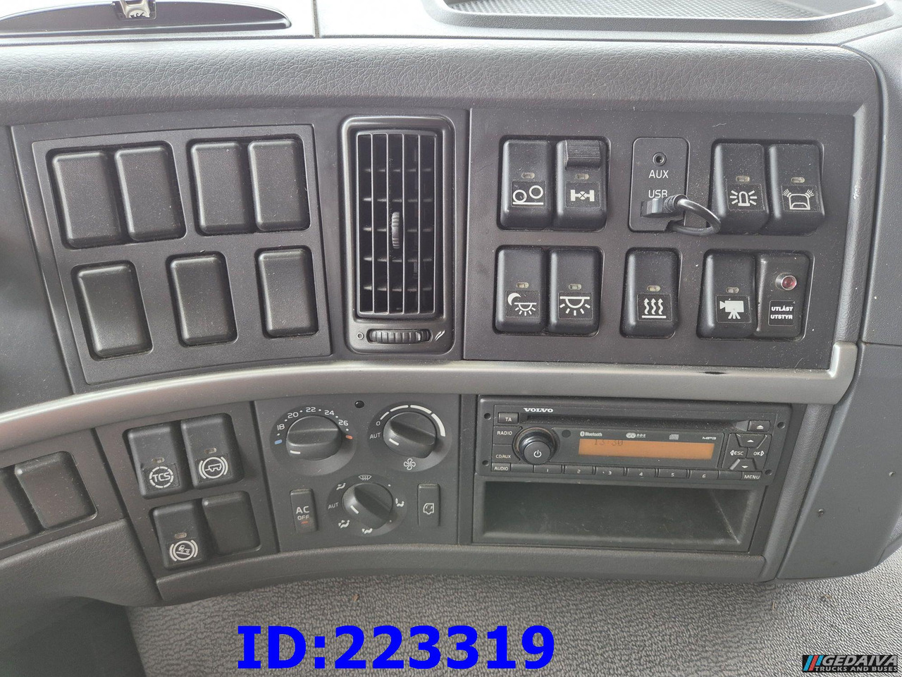 Camião frigorífico VOLVO FM13 380HP 6x2 Euro5 - Open side box: foto 18