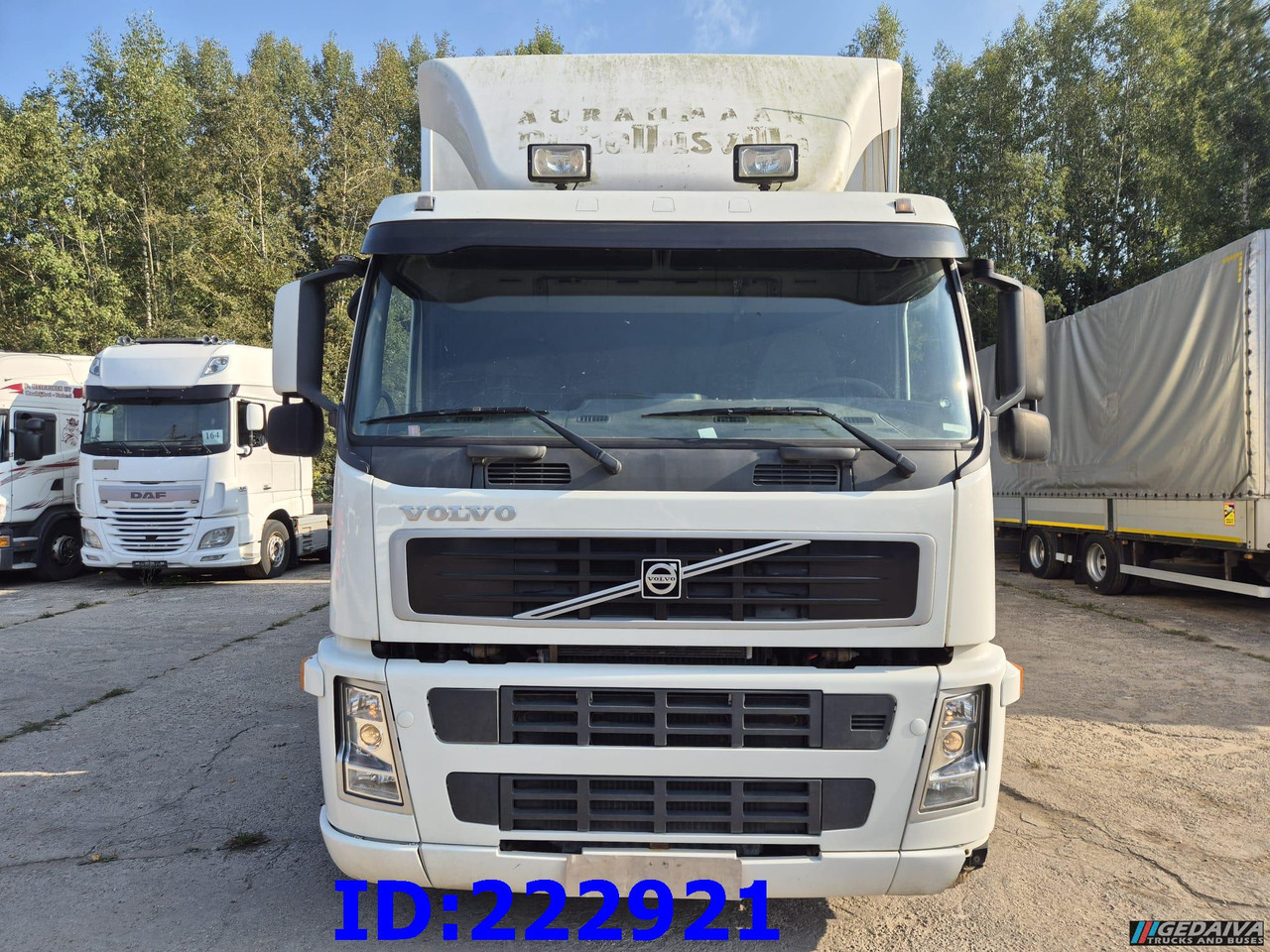 VOLVO FM9 260HP - Camião furgão: foto 2 VOLVO FM9 260HP - Camião furgão: foto 2