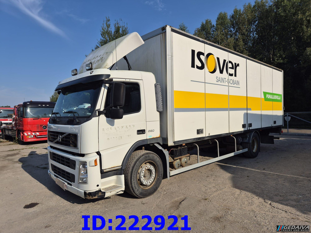 VOLVO FM9 260HP - Camião furgão: foto 1 VOLVO FM9 260HP - Camião furgão: foto 1