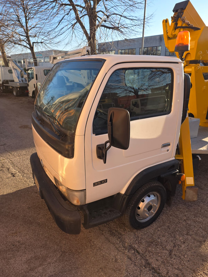 CTE ZED 20 - Caminhão com plataforma aérea: foto 2 CTE ZED 20 - Caminhão com plataforma aérea: foto 2