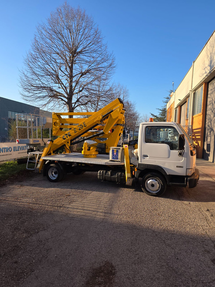 CTE ZED 20 - Caminhão com plataforma aérea: foto 5 CTE ZED 20 - Caminhão com plataforma aérea: foto 5