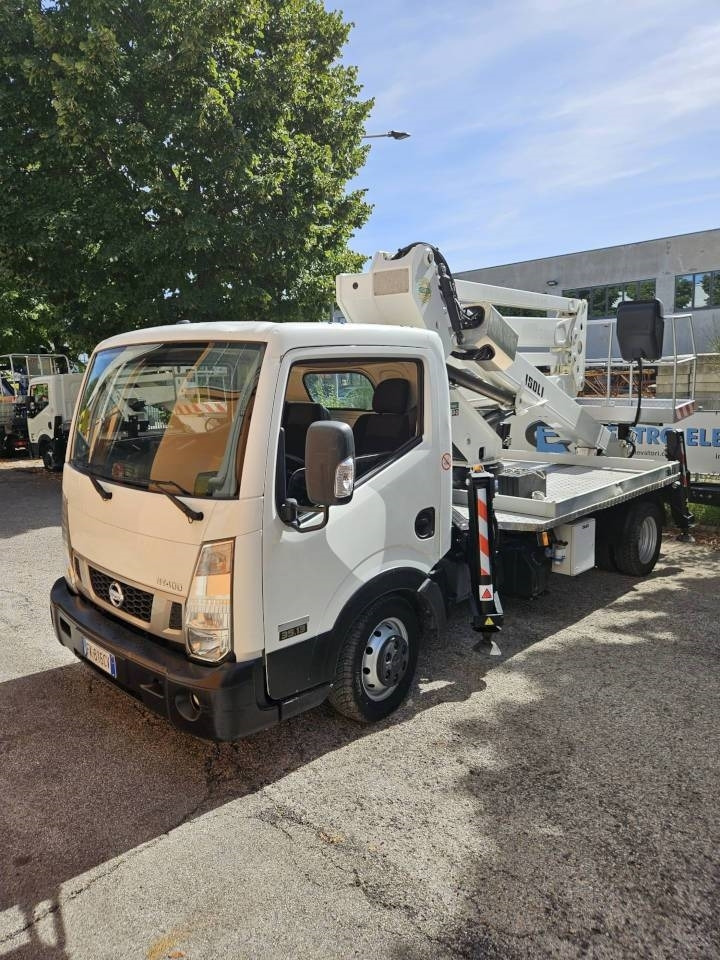 Isoli PNT 205 NH - Caminhão com plataforma aérea: foto 3 Isoli PNT 205 NH - Caminhão com plataforma aérea: foto 3