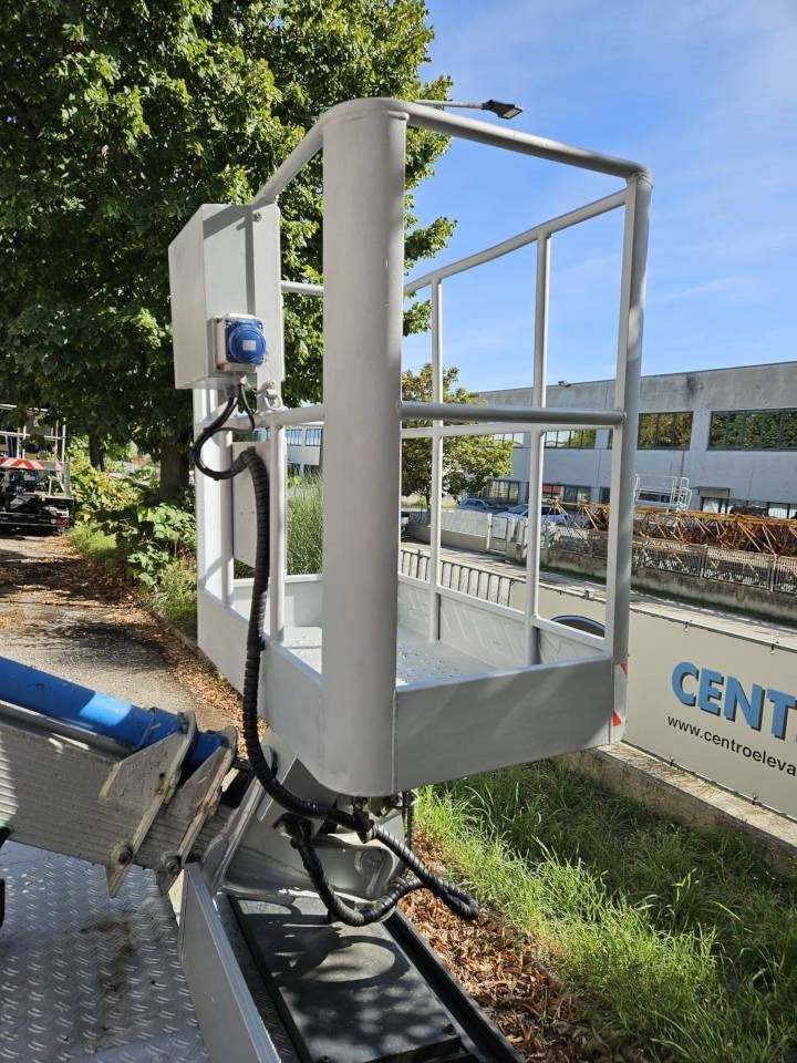 Multitel ALU 145  - Caminhão com plataforma aérea: foto 4 Multitel ALU 145  - Caminhão com plataforma aérea: foto 4