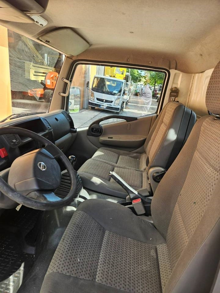 Socage DA 320 - Caminhão com plataforma aérea: foto 5 Socage DA 320 - Caminhão com plataforma aérea: foto 5